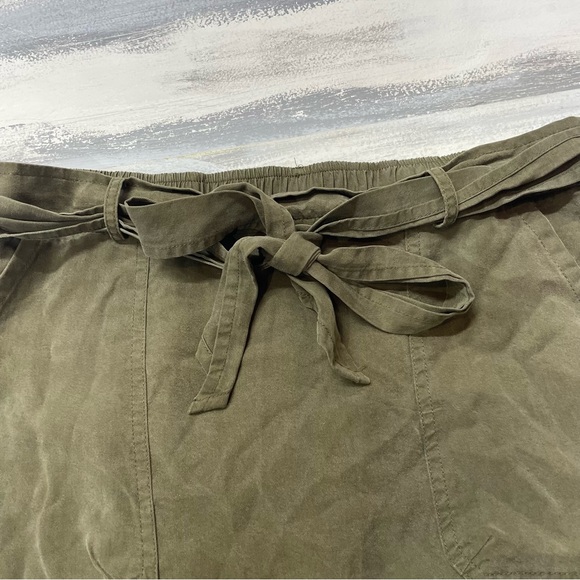 Ann Taylor Loft Olive Green Mini 100% Lyocell Skirt Women’s Medium Soft - Picture 2 of 6